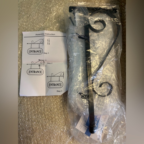 Entrance Sign - Picture 15 of 16